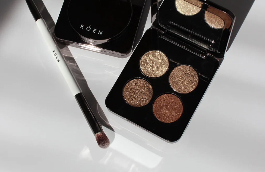 Trying out Roen's 75° Warm Eye Shadow Palette