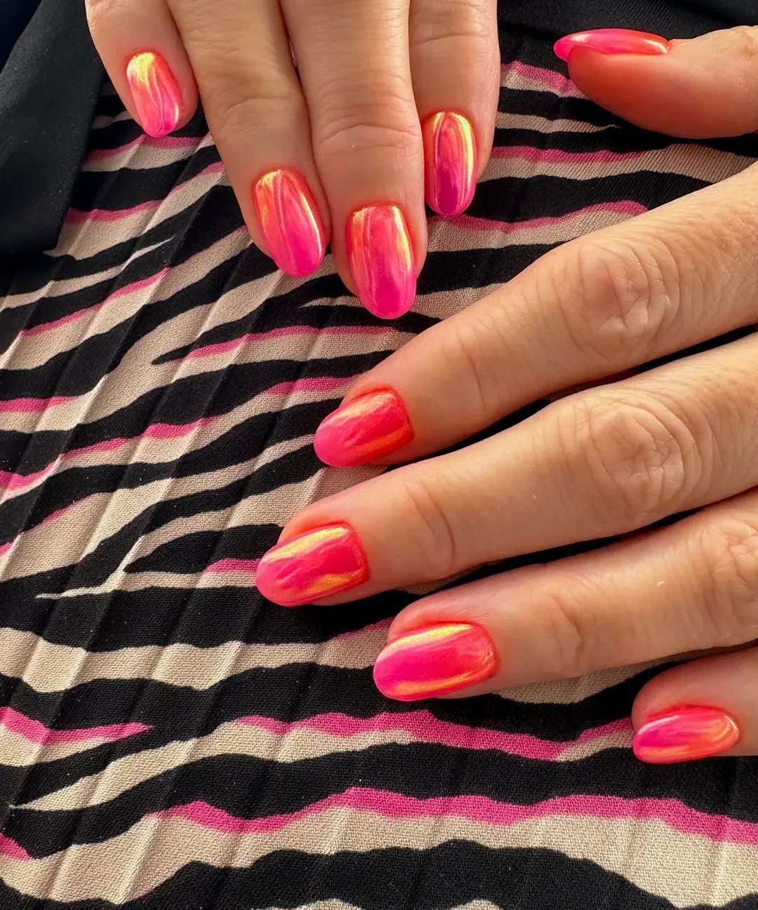 Glossy ombre chrome nails