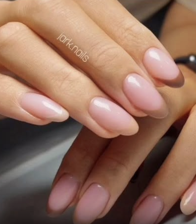 Gradient nude ombre nails