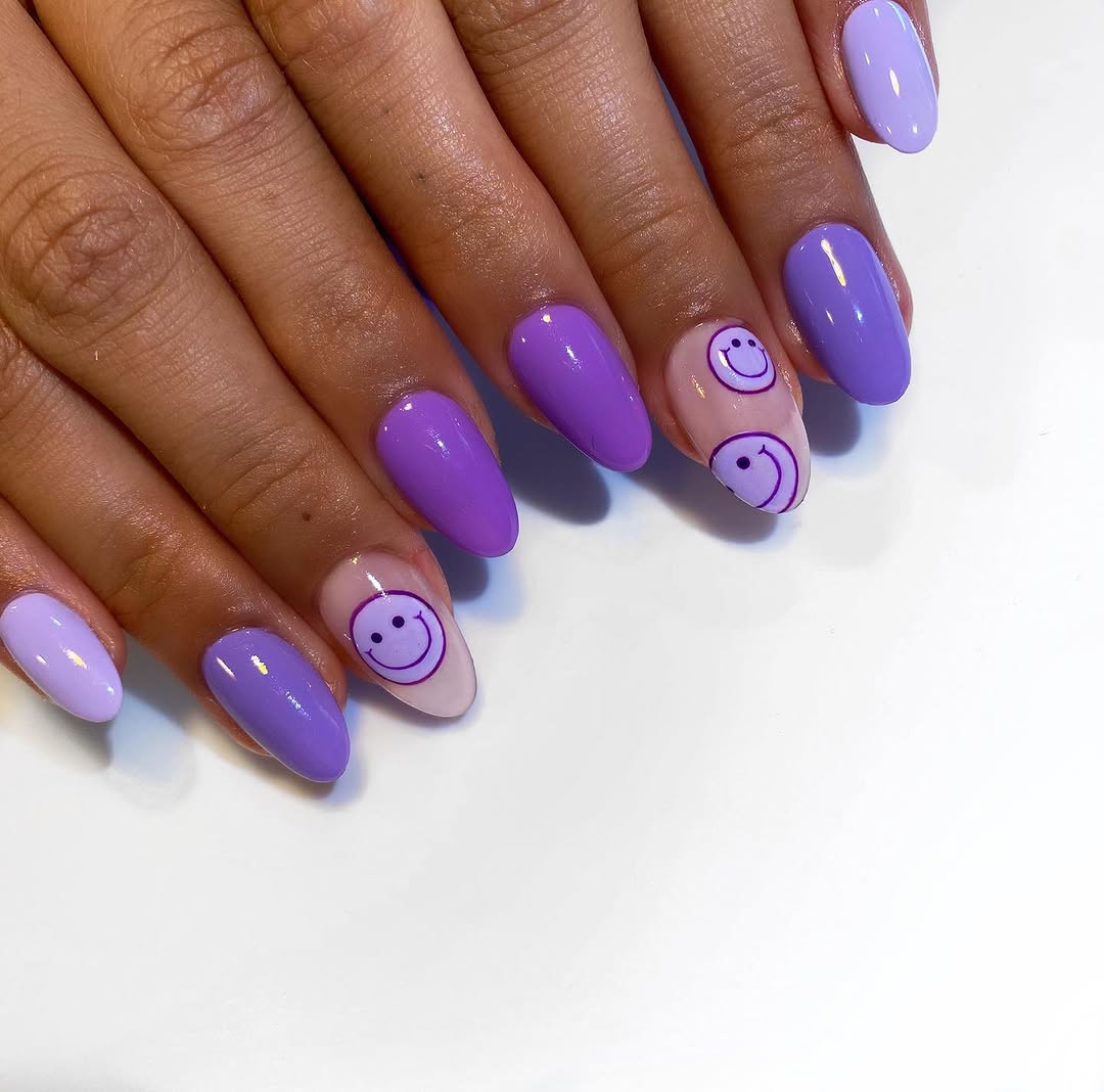 Gradient purple ombre nails with nail art