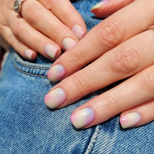 Pastel milky ombre nails