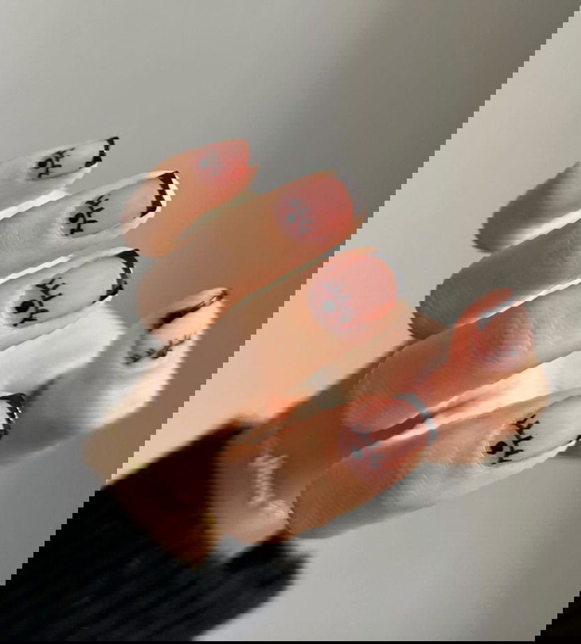 Black eyelash French tips