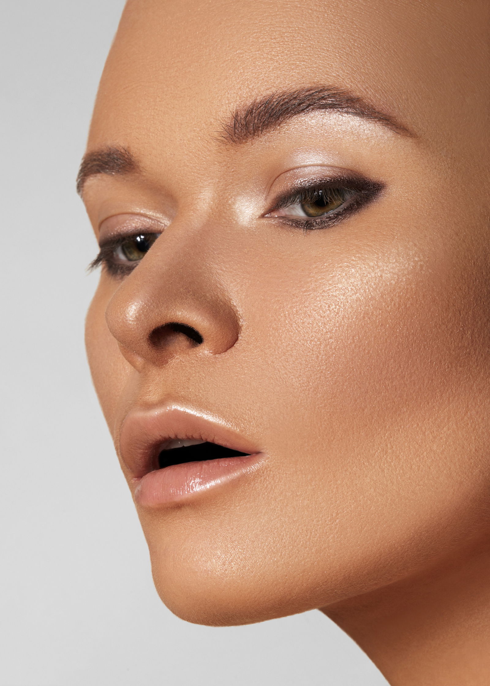 New York's 'Facial Architect', Akis Ntonos, On Lip Fillers, Barbie Botox and More