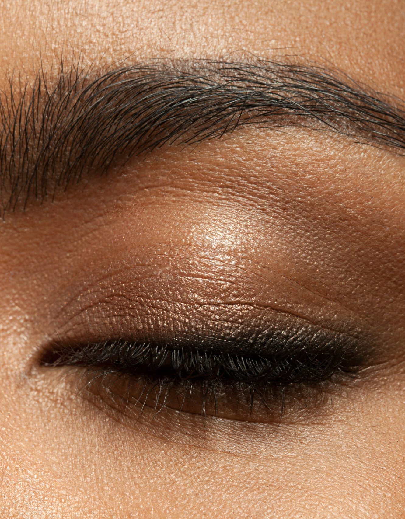 The *Top* 9 Causes of Thinning Eyebrows (And What You Can Do) eyeliner eyes