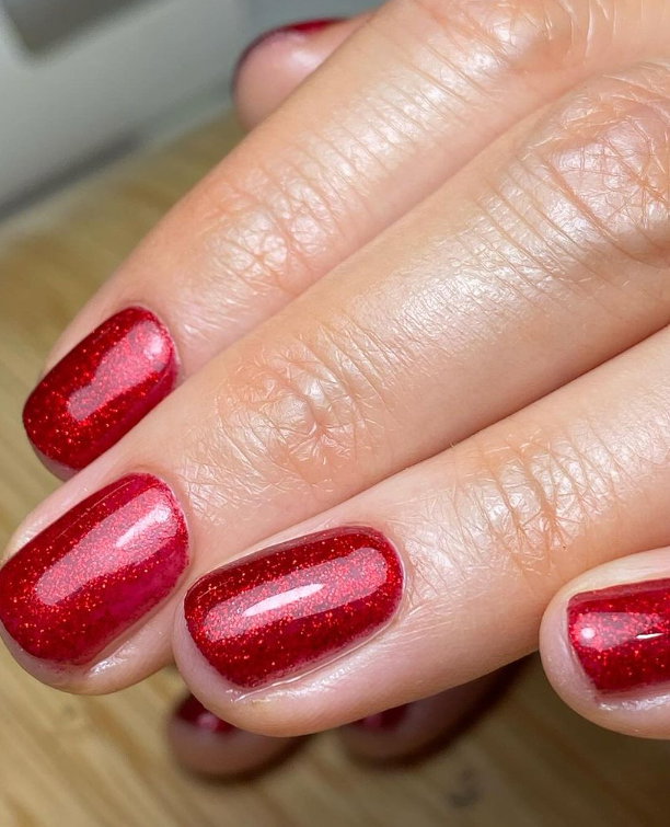 glitter red nails