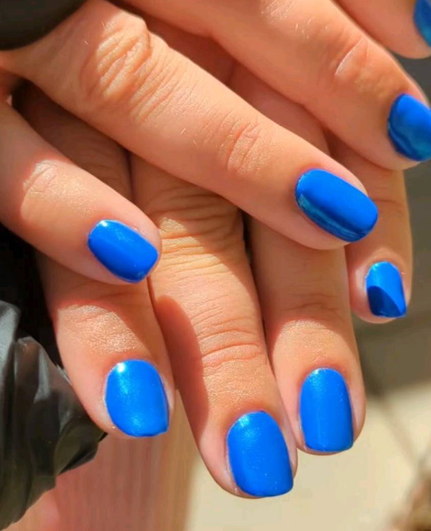short electric blue nails