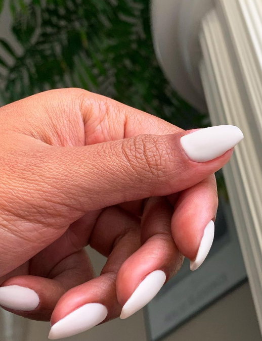 short vanilla matte coffin nails