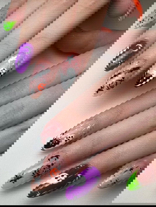 halloween purple nails