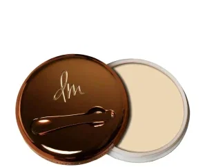 Skin-friendly makeup product Danessa Myricks Yummy Skin Blurring Balm Powder 