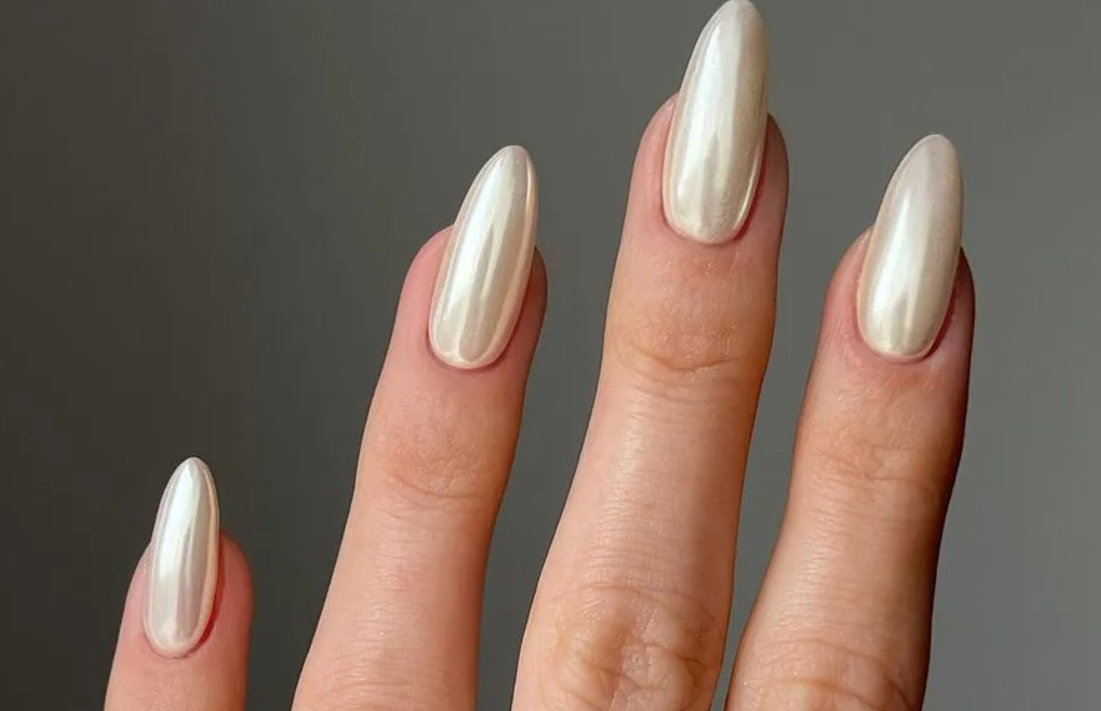 chrome almond nail designs