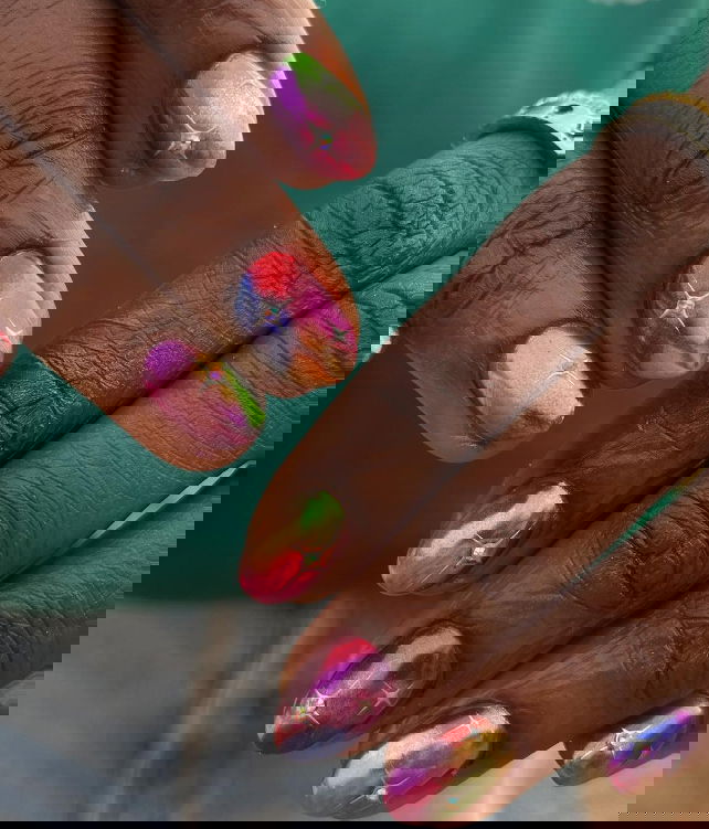 chrome nails with stars