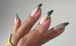 green chrome nails
