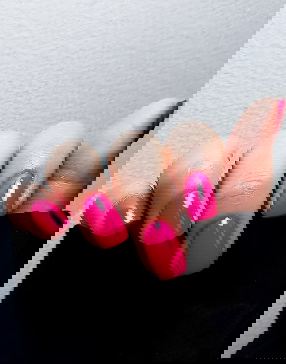 barbie pink short nails