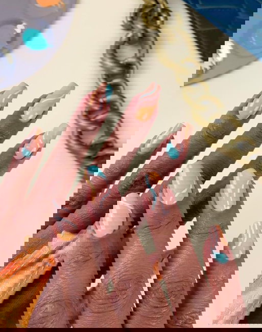 coffin almond nails | Live That Glow coffin almond nails