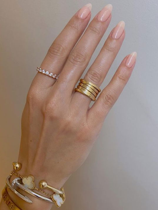 natural amond nails corrinna