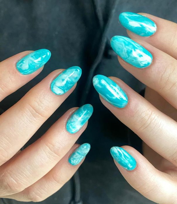 teal blue almond nails | Live That Glow teal blue almond nails