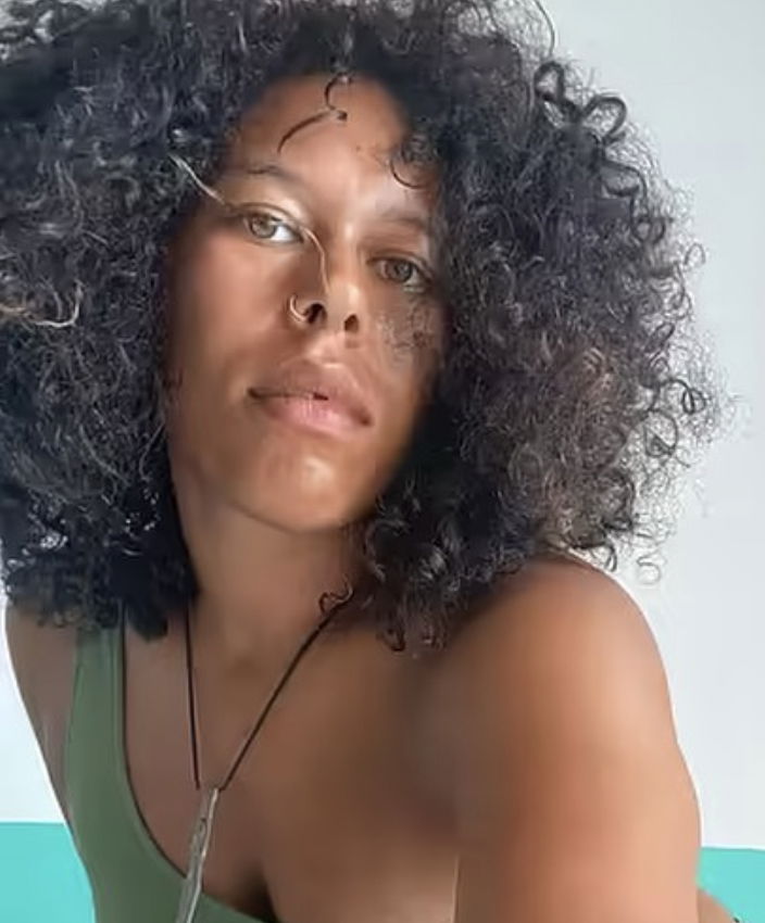 Journalist Aimie Duggan with her 3C curls