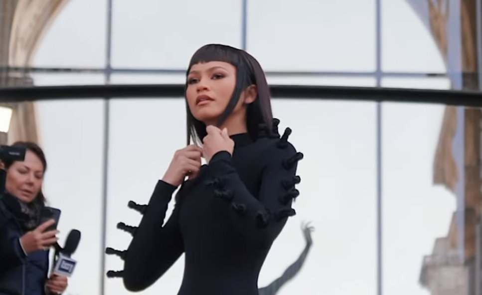 zendaya baby bangs micro bangs fringe paris