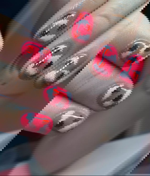 pink nails with clouds and red heart confetti | Live That Glow pink nails with clouds and red heart confetti