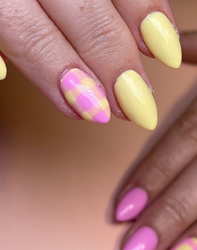 yellow checkered nails