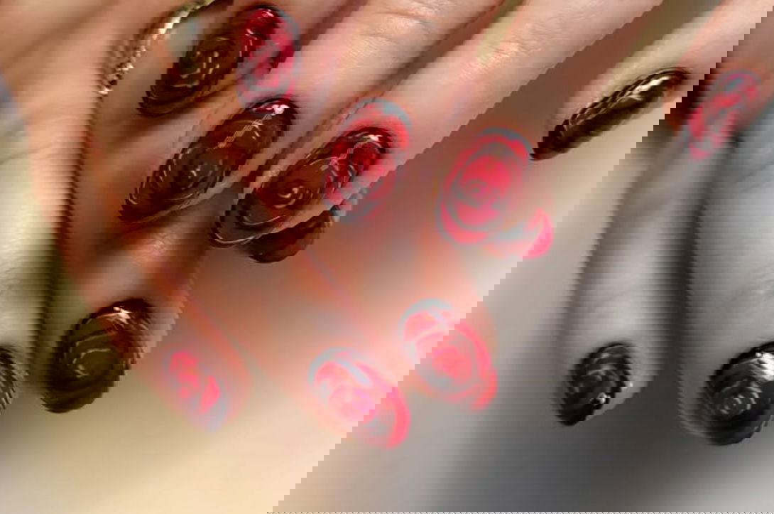 rose red valentines day nails