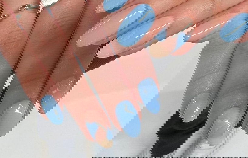 baby blue valentines nails