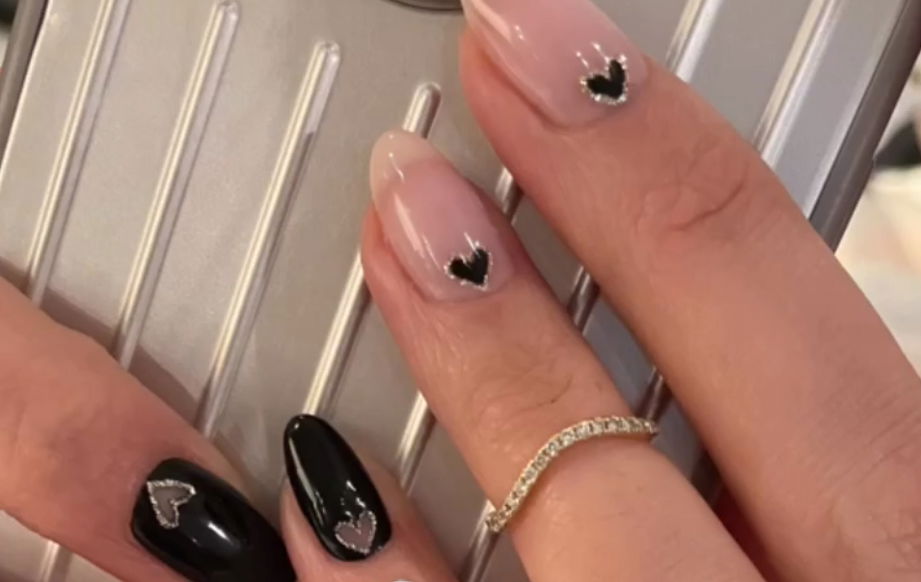 black and silver valentines nails