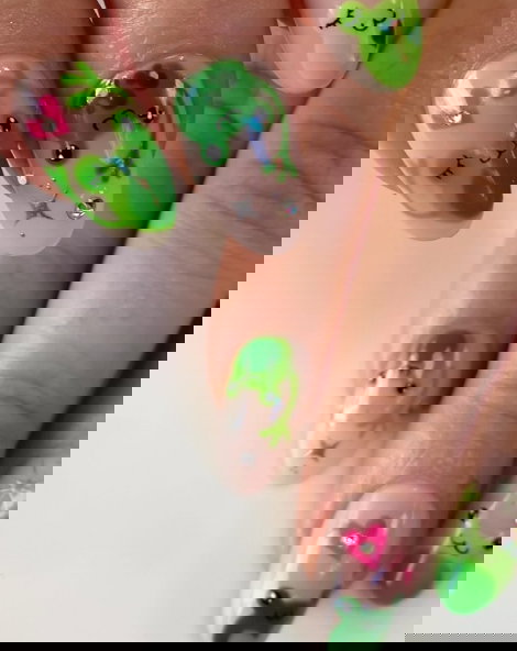 cute frog spring nails