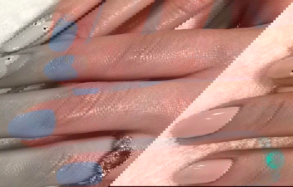 grey valentines nails