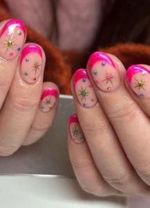 25 Pink French Tip Nail Designs That Should Be on Your Radar