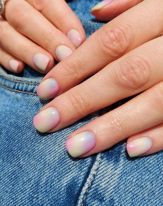 pink and blue pastel nails | Live That Glow pink and blue pastel nails