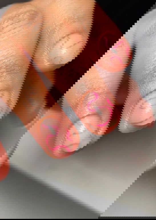 pink and nude swirl nails by ezana