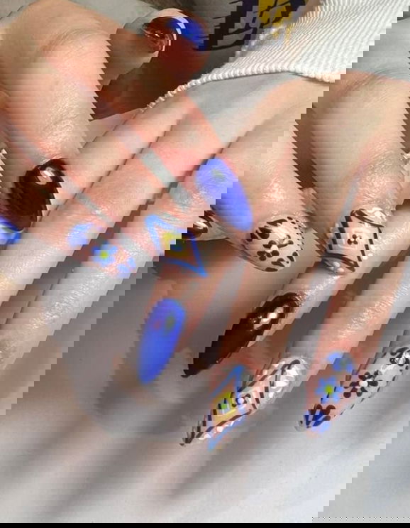 royal blue mismatched manicure