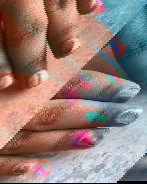short tie dye pastel nails