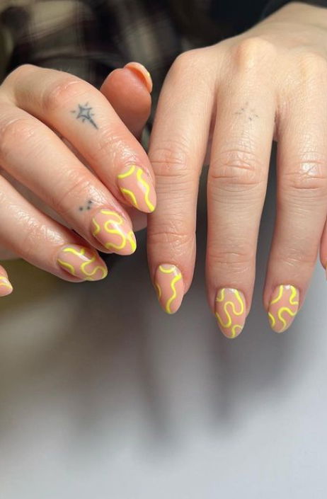yellow swirl nails gloss