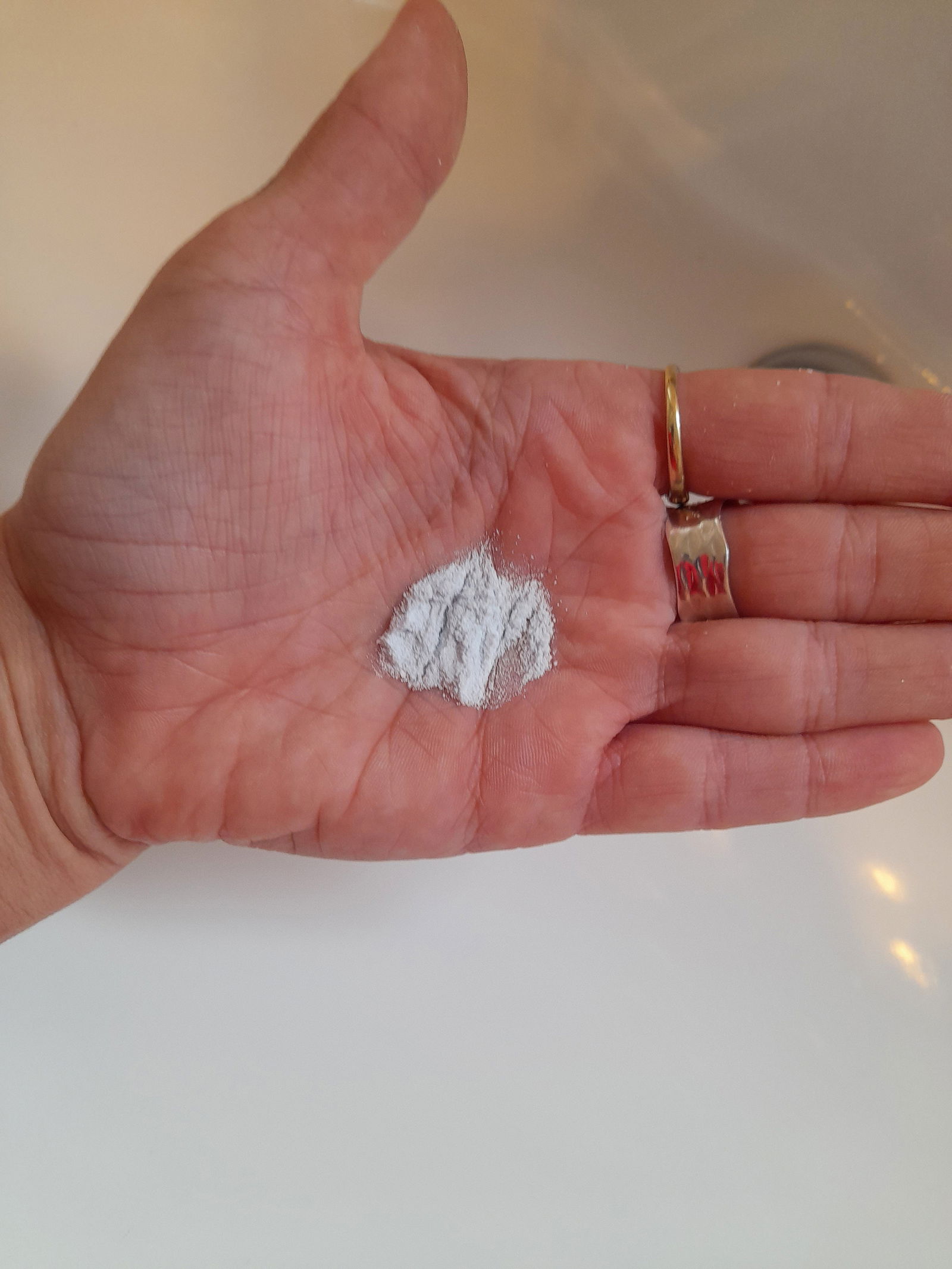 I Tried Tropic’s Natural Foaming Enzyme Powder Cleanser – Here’s My Verdict