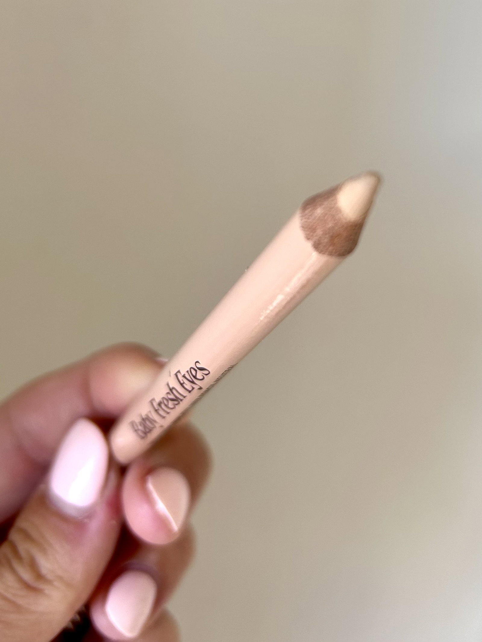 Zoeva eyeliner | Live That Glow zoeva eye brightener brightening