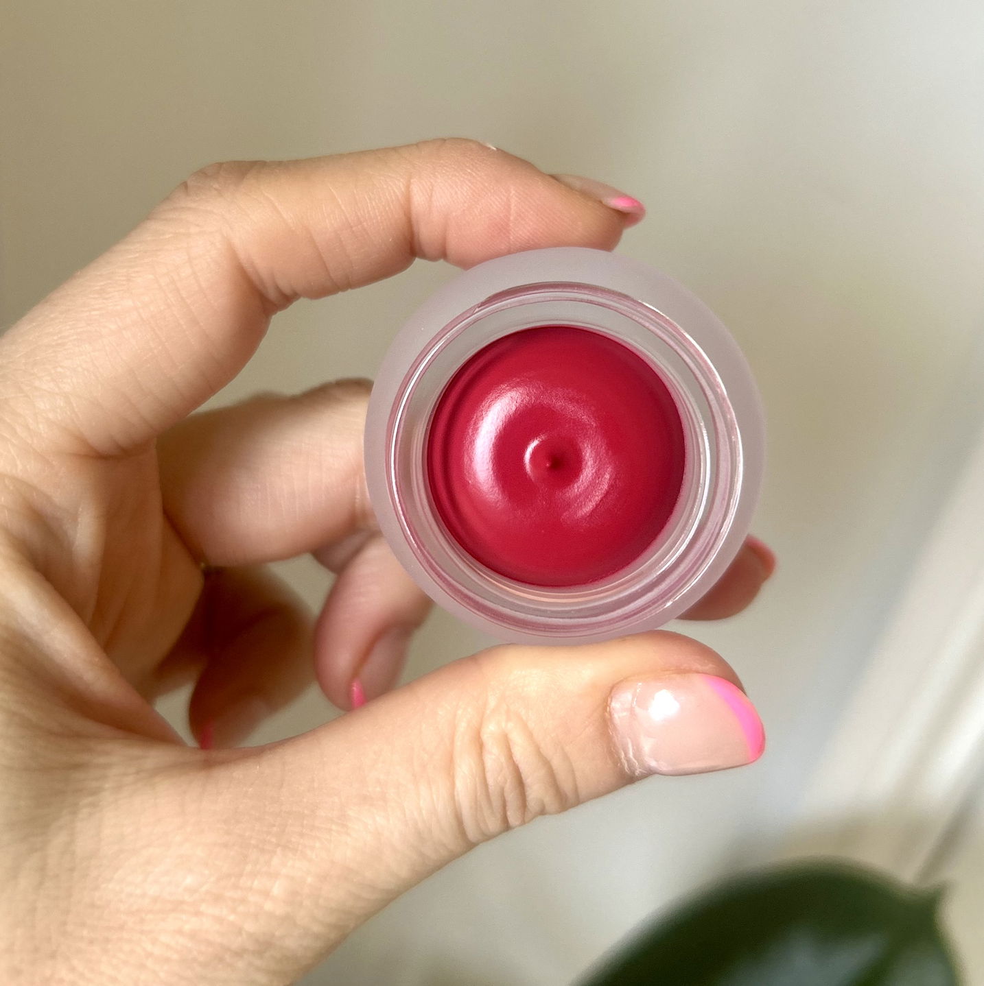 Fwee Lip & Cheek Blurry Pudding Pot in shade Cherry