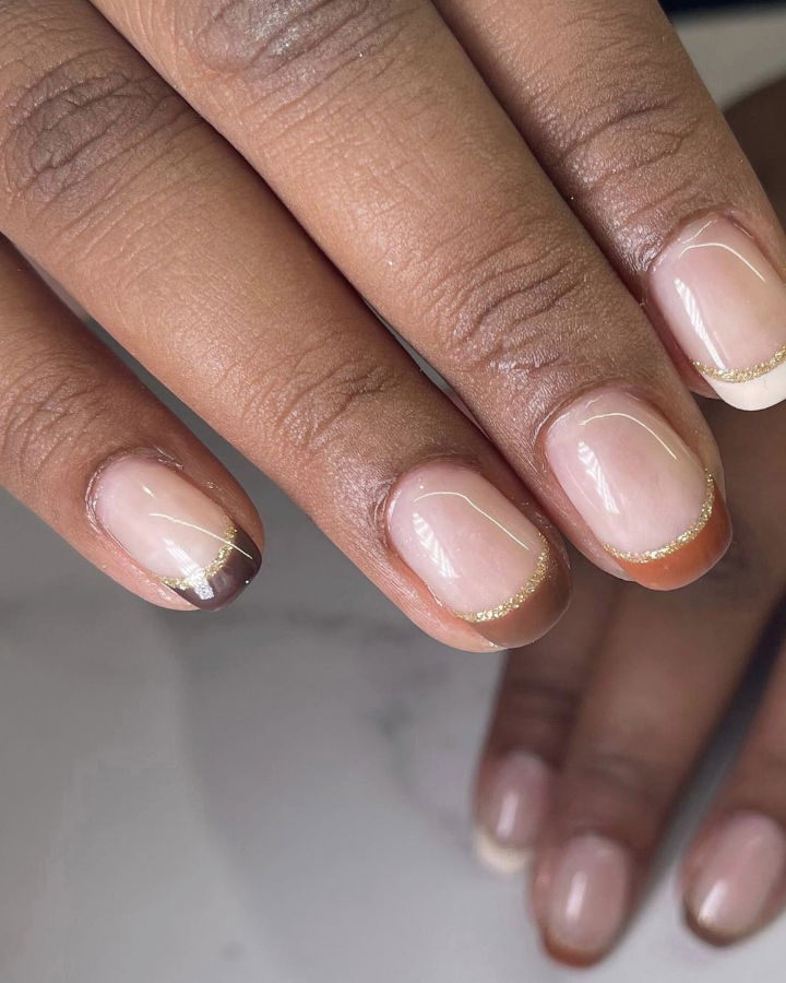 Sparkly gingerbread French tip nails