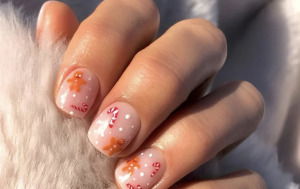 Gingerbread and nude nails