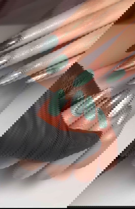 Fir tree green cat eye Christmas nails