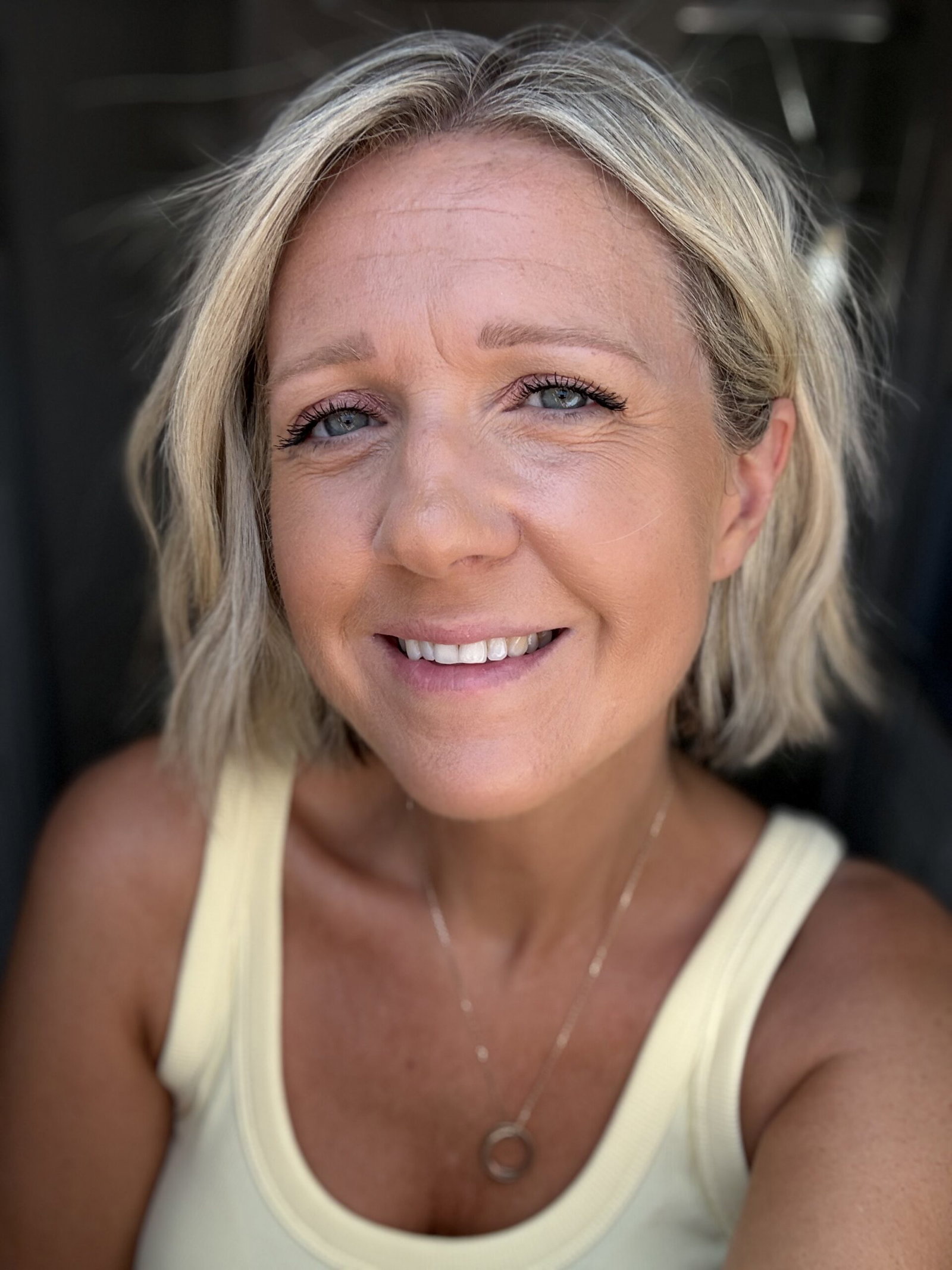 studio-10-foundation-review-before-and-after-wearjpg | Live That Glow Reviewer wearing Studio 10 Skin Repair Perfect Canvas Treatment Foundation SPF 30 after application on mature, combination skin.