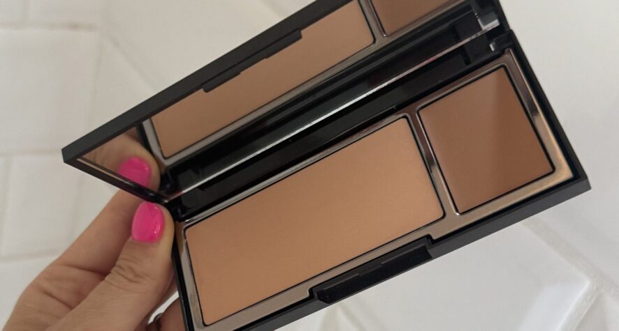 Studio 10 Skin Repair Perfect Canvas Treatment Foundation SPF 30 compact with dual shades opened during testing for review.