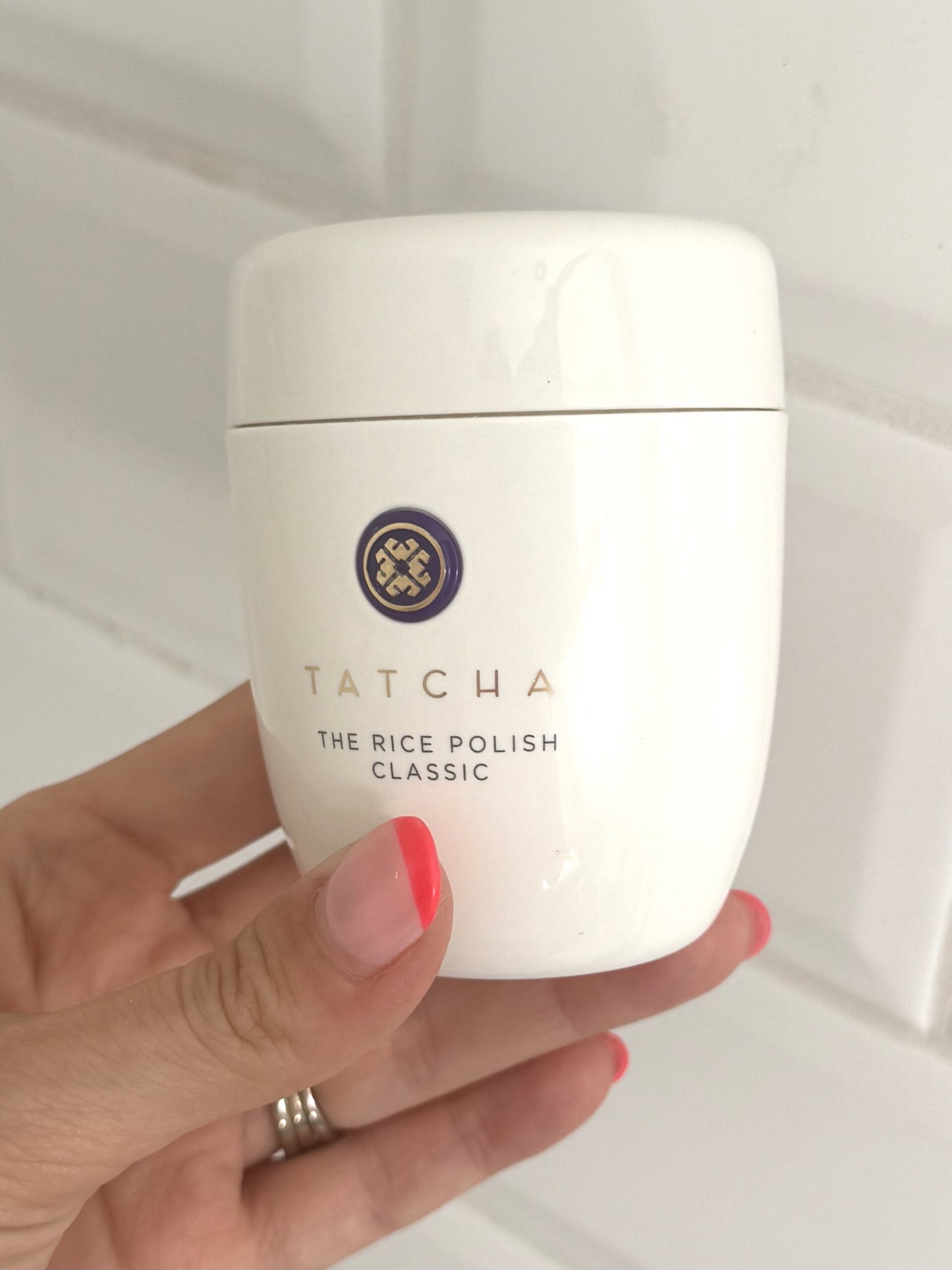 tatcha-rice-polish-classic-review | Live That Glow Tatcha The Rice Polish Classic held in hand during testing