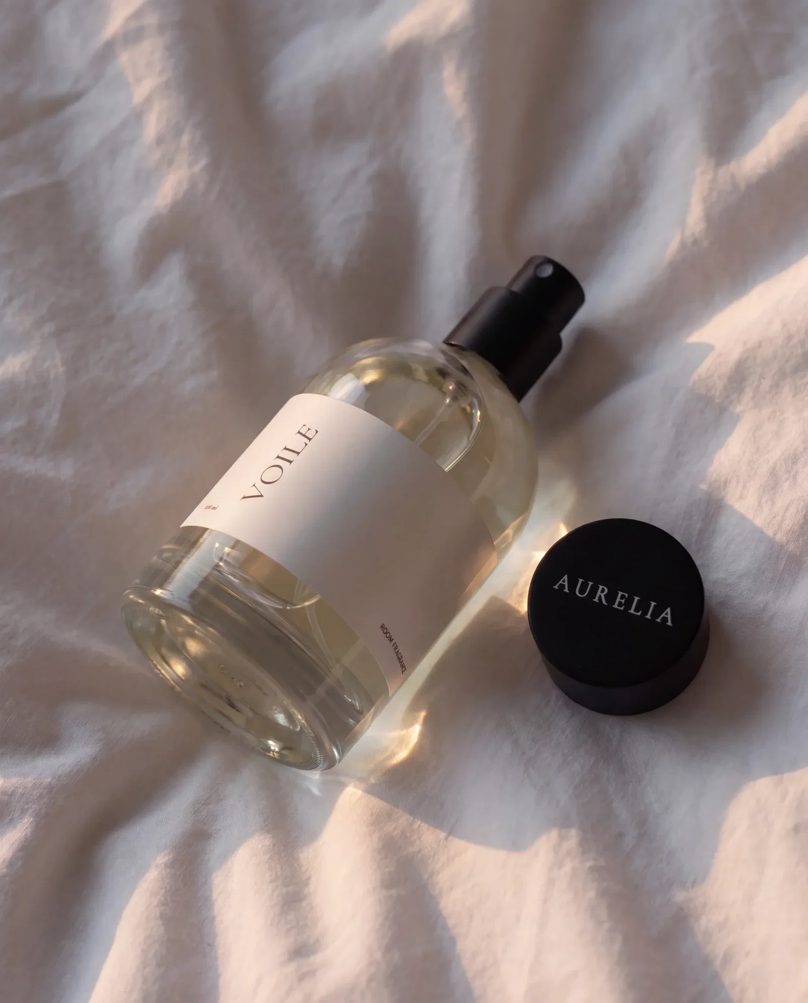 Aurelia L'Atelier Voile Room Perfume on white linen